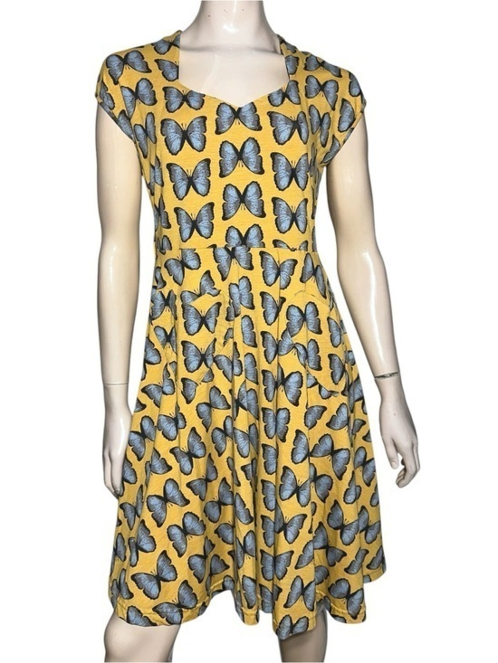 Effie's Heart Women’s Size M Yellow Blue Gray Buttery Print Fit Flare Dress